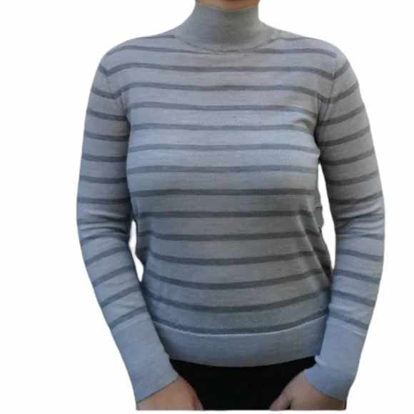 🛍️Box full of 8 Items Size M Mystery Box 🛍️ - Picture 8 of 10